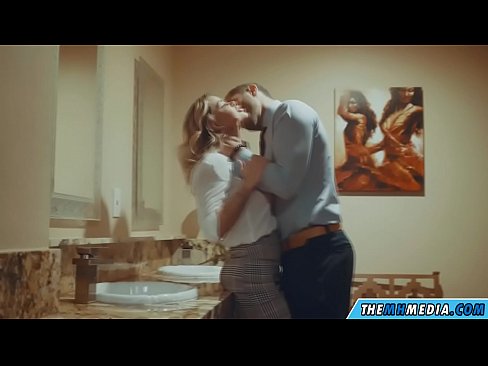 ❤️ Cando unha loura tetona seduce nun baño público ❤ Super porno en % gl.com-full-porner.ru % ️❤